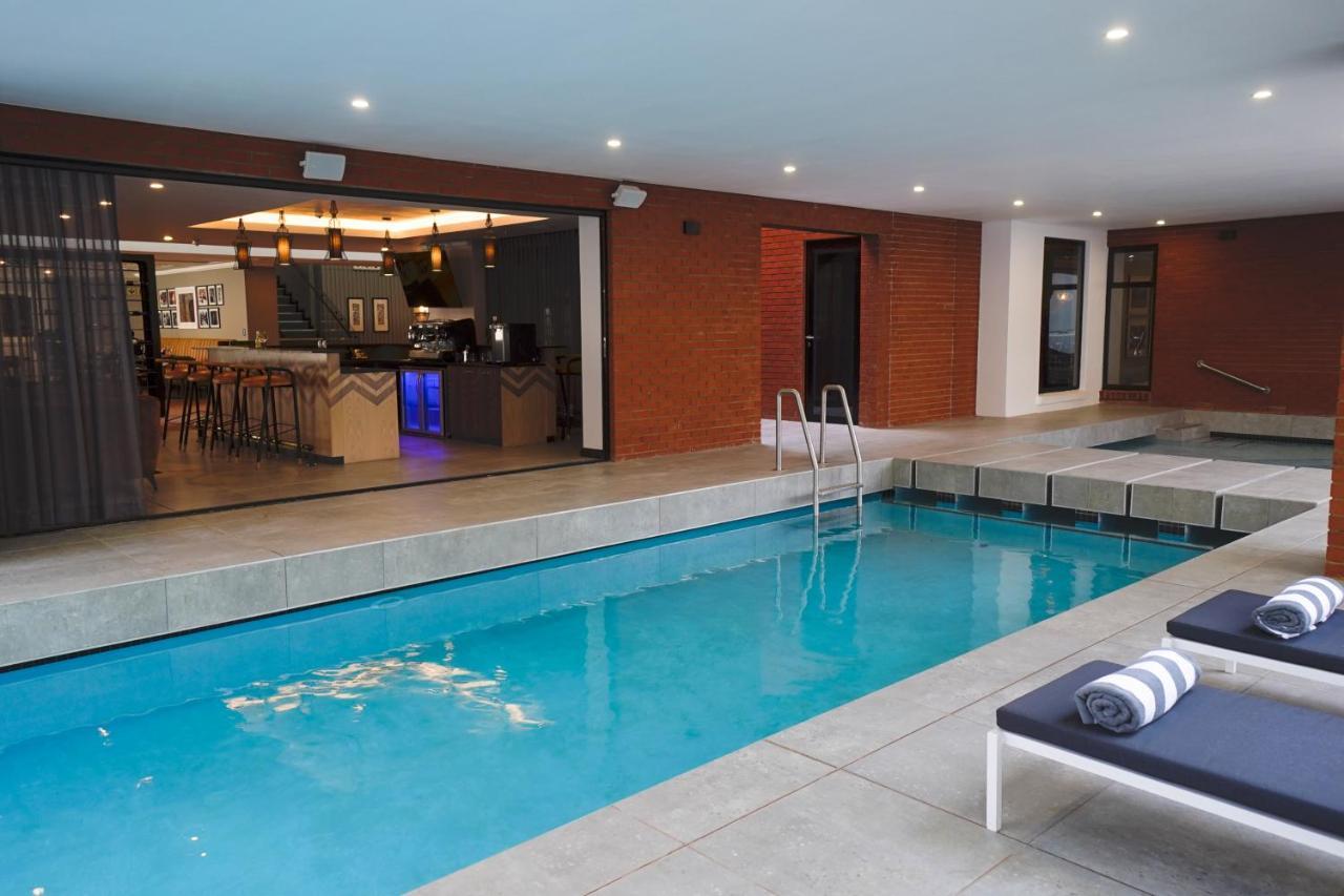 Sanctuary Mandela Hotel Johannesburg Exterior photo