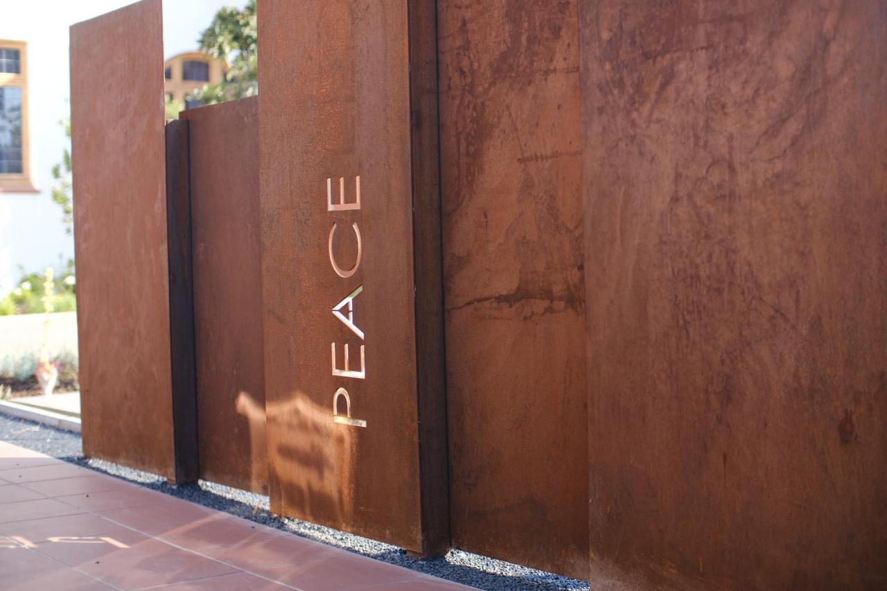 Sanctuary Mandela Hotel Johannesburg Exterior photo