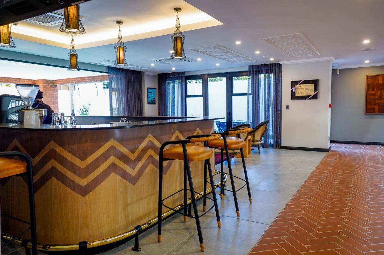 Sanctuary Mandela Hotel Johannesburg Exterior photo