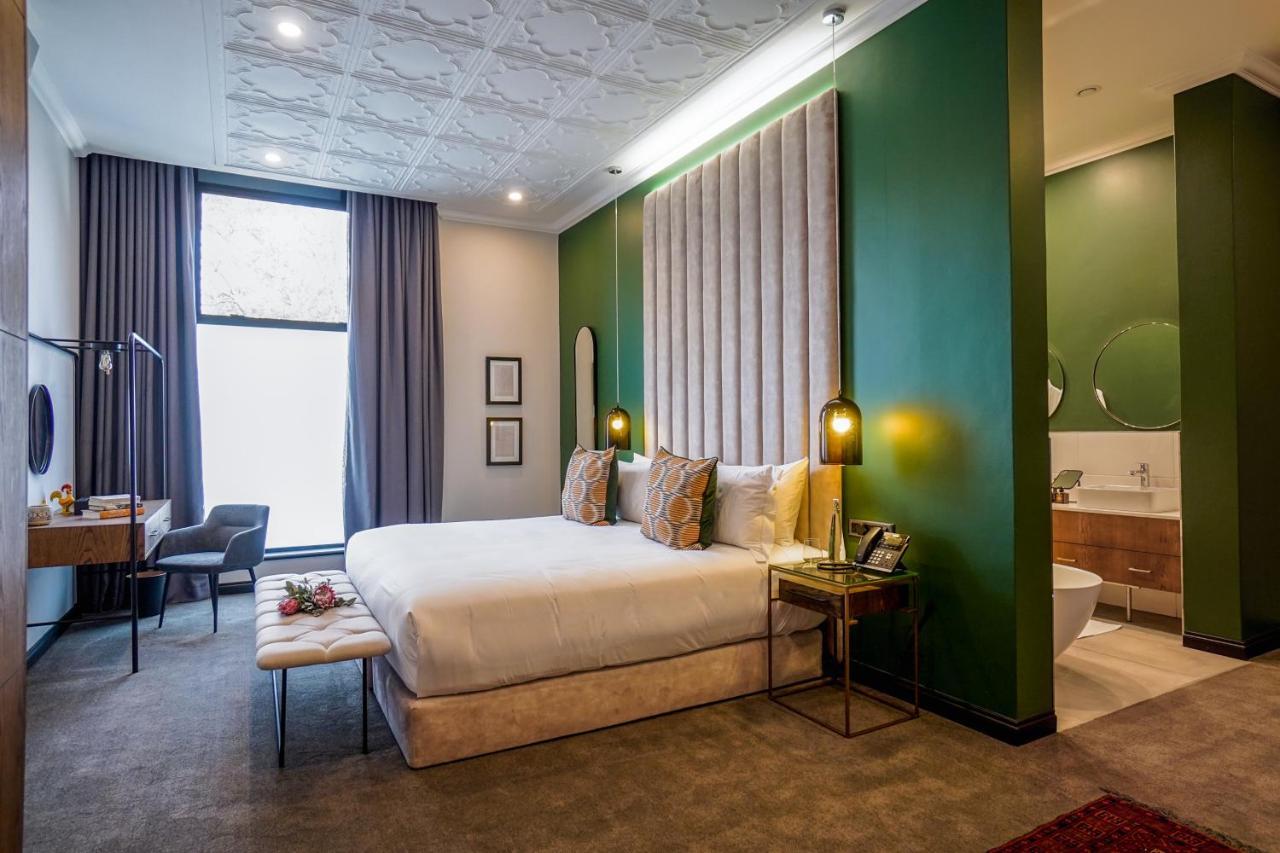 Sanctuary Mandela Hotel Johannesburg Exterior photo