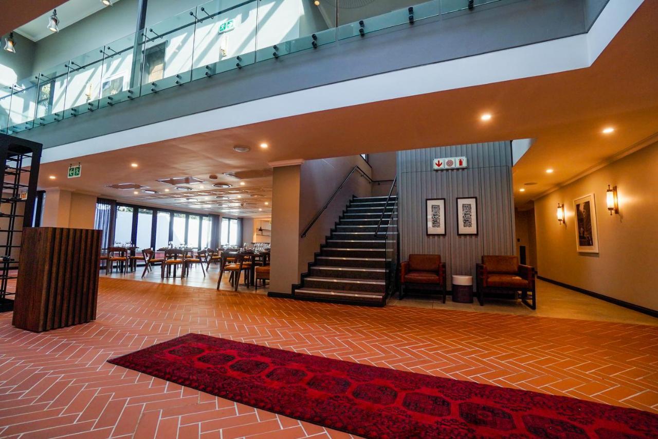 Sanctuary Mandela Hotel Johannesburg Exterior photo