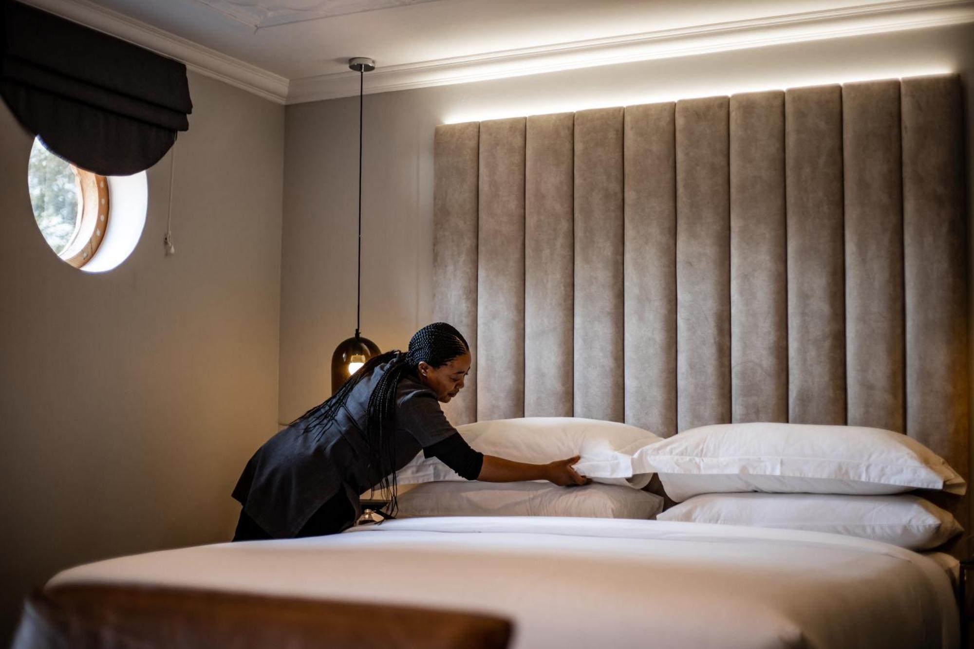 Sanctuary Mandela Hotel Johannesburg Exterior photo